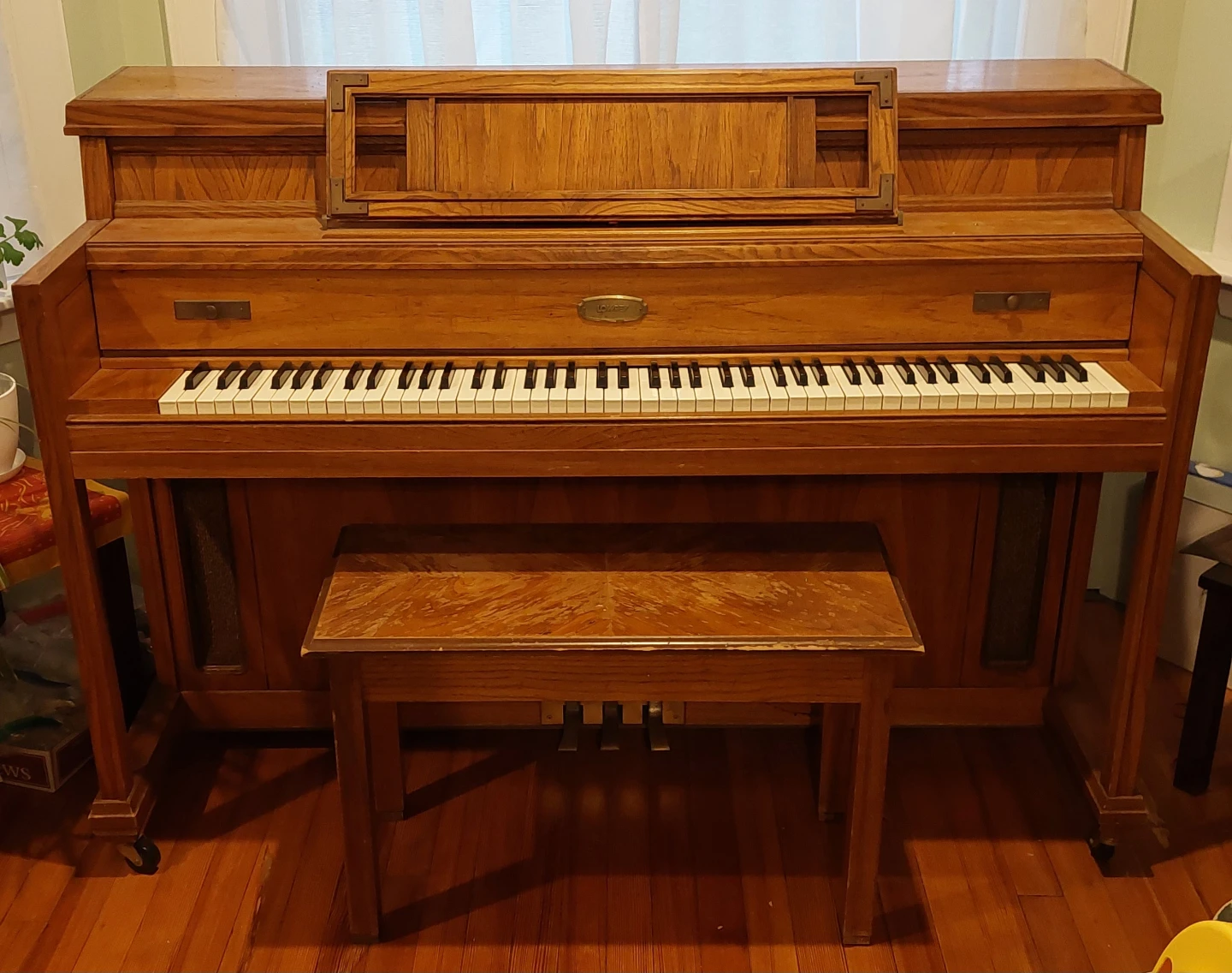 Piano - Lowry upright