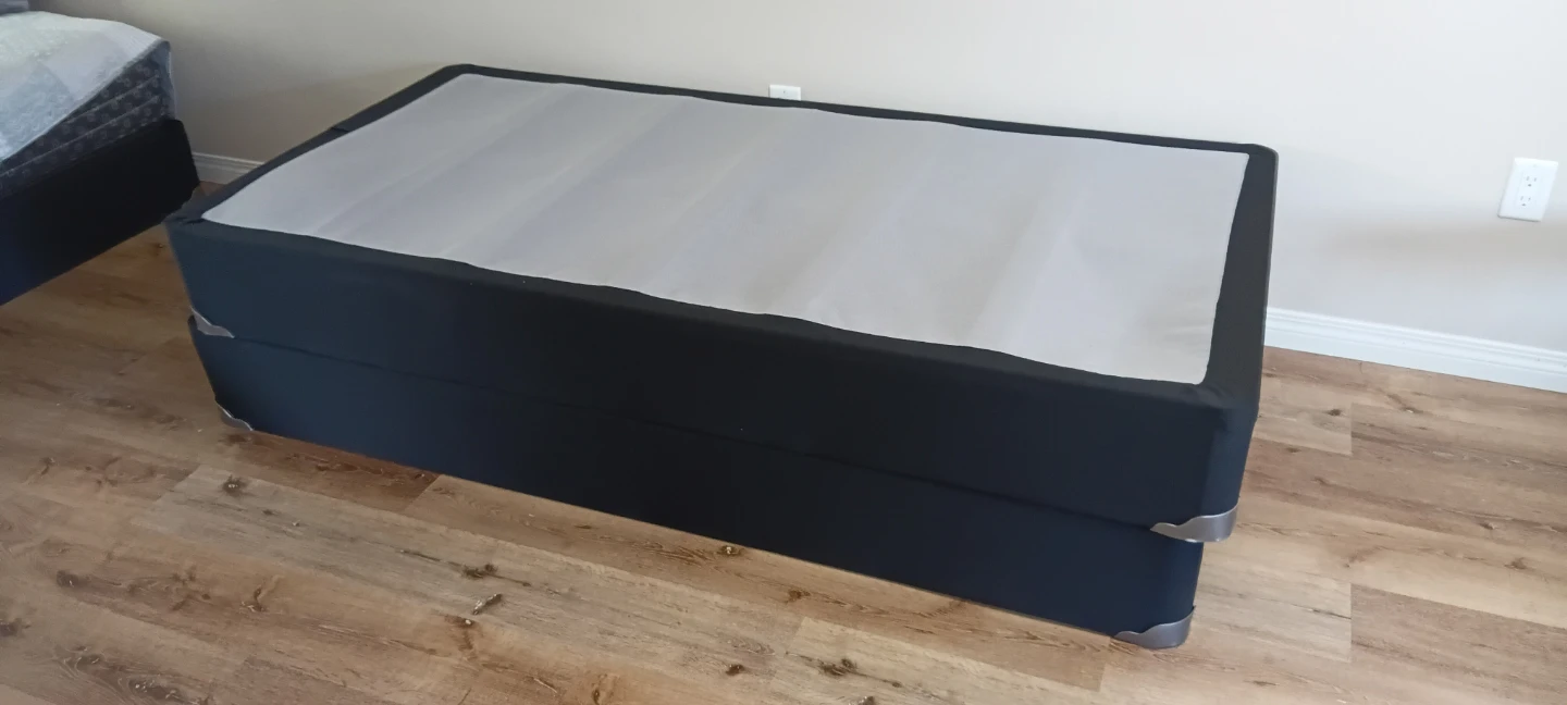 Twin box spring - brand new - photo 2