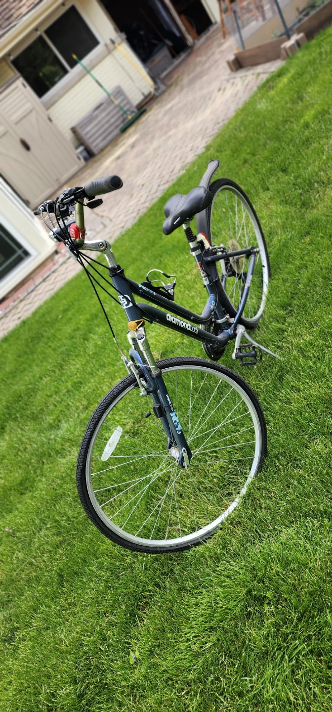 Diamondback Comfort Bike - photo 2