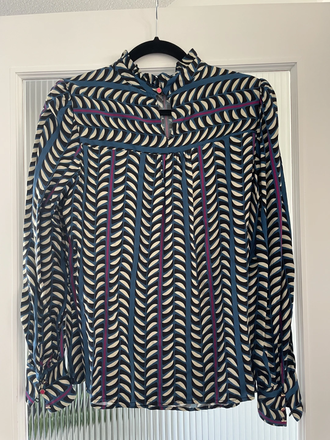 Bariloche Women's Blue Geometric Print Blouse - photo 2