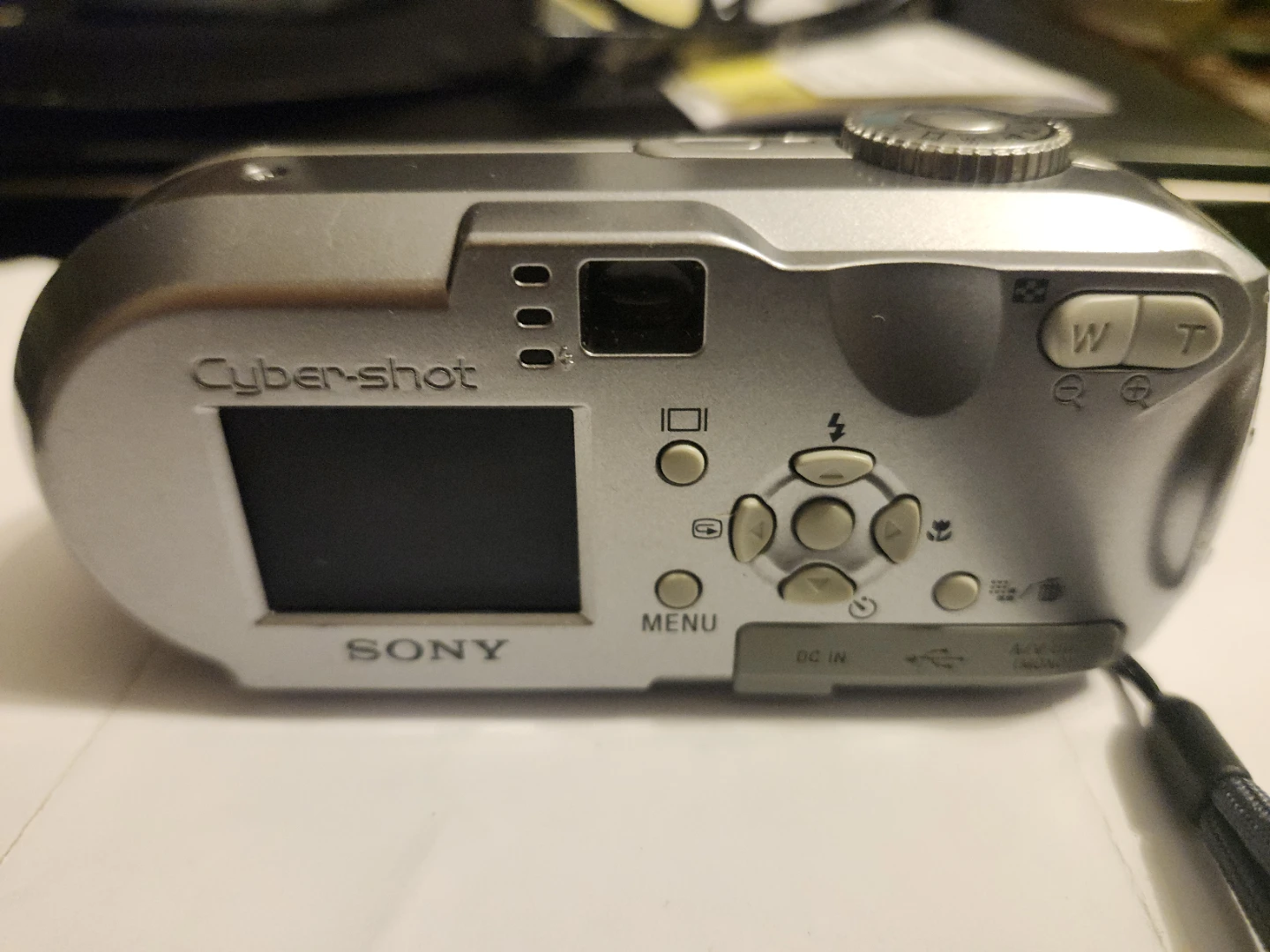 Sony Cyber-shot DSC-P93A 5.1MP Digital Still Camera - photo 2