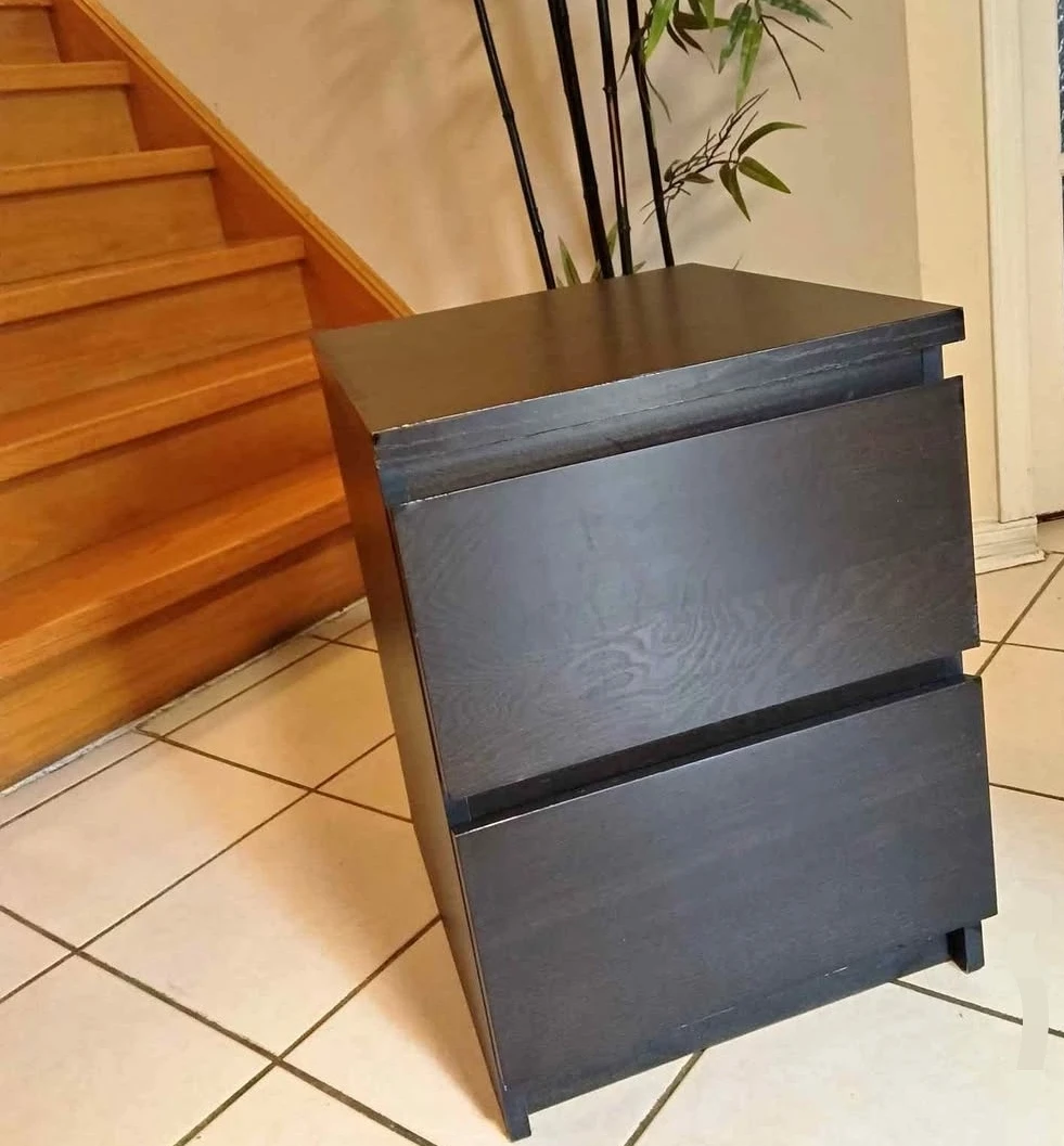 Malm dresser plus 2 side tables - photo 3