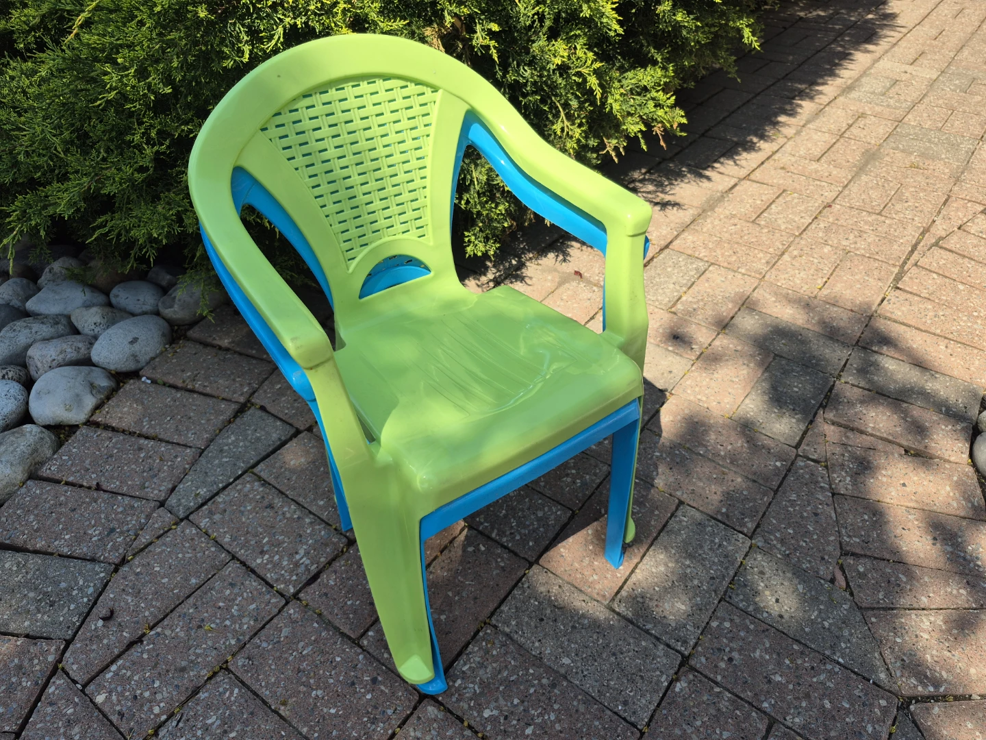 Pair of Plastic Children's Chairs - Green and Blue - photo 4