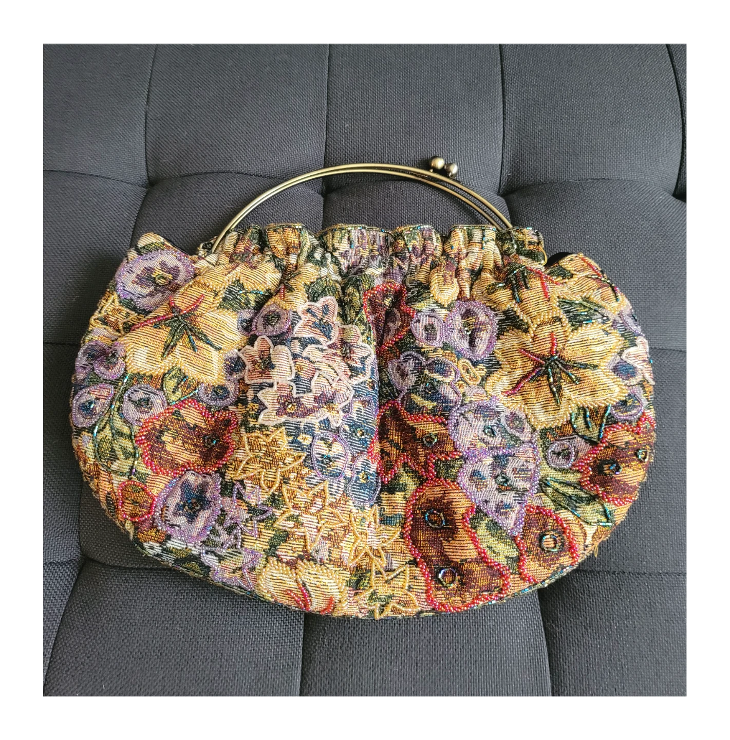 Vintage Floral Tapestry Kiss Lock Handbag with Metal Handle - photo 2