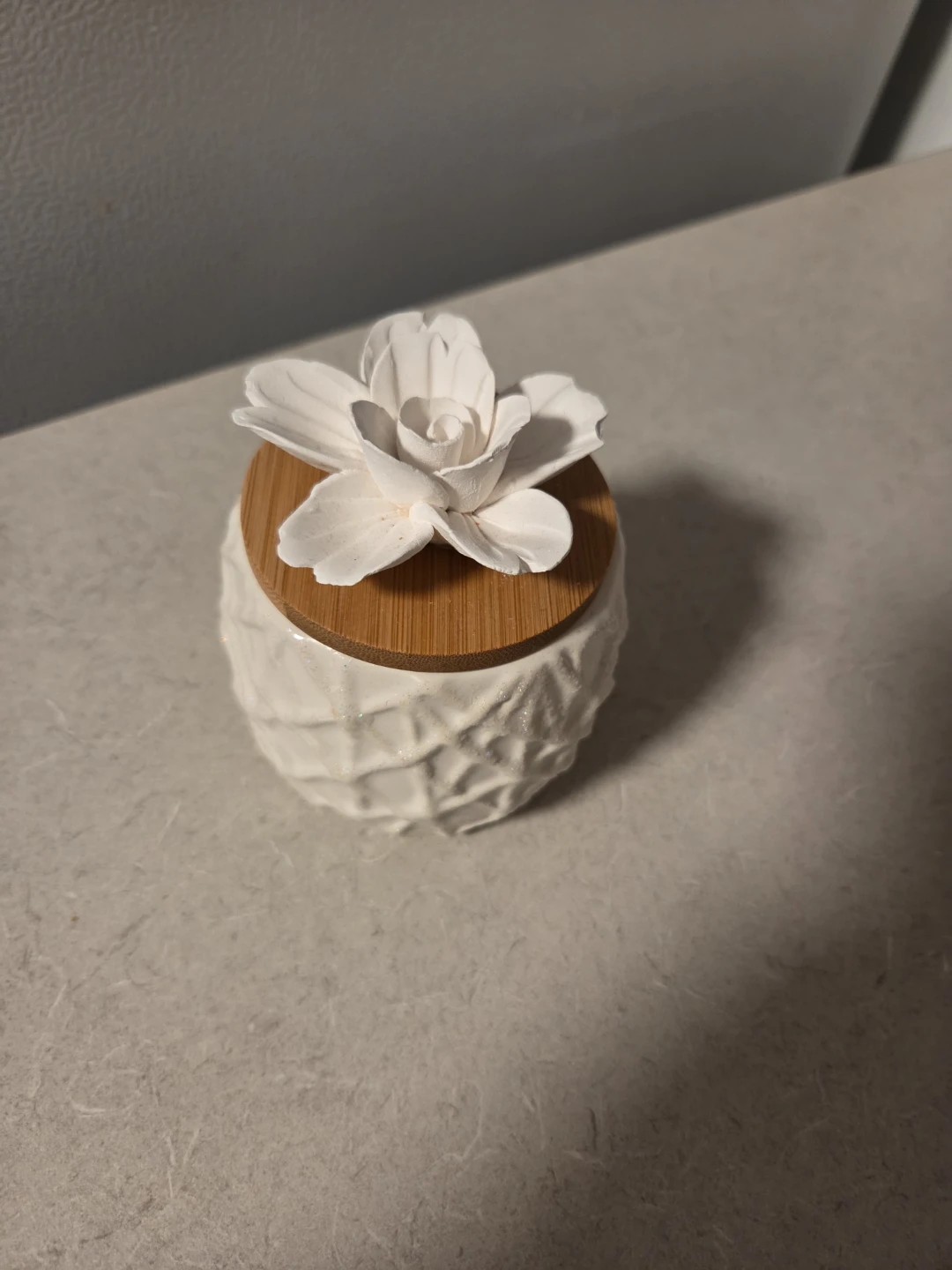 White Ceramic Diffuser with Flower Top - photo 2