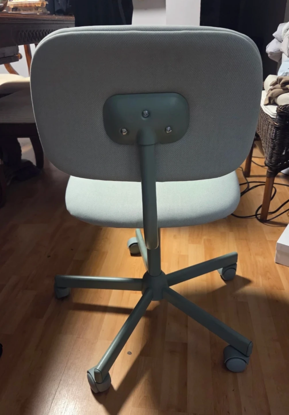 Light Green Office Chair - photo 3
