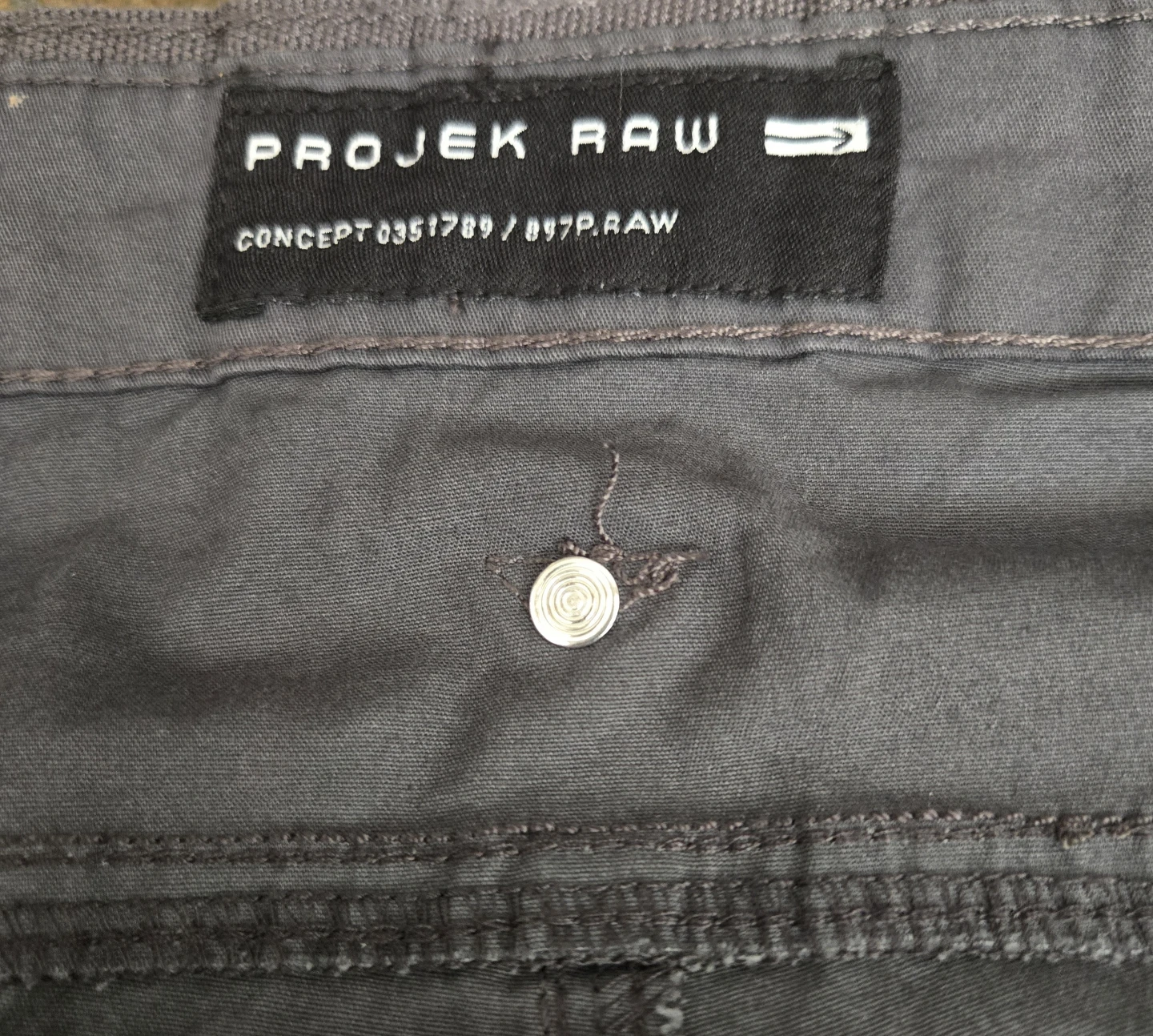 Men's Projek Raw casual cargo shorts.  Size 44.  BNWT. - photo 3