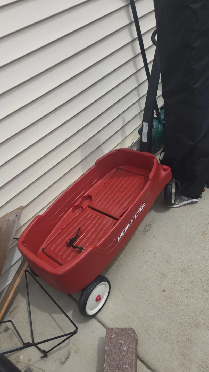 Radio Flyer Red Little Red Wagon