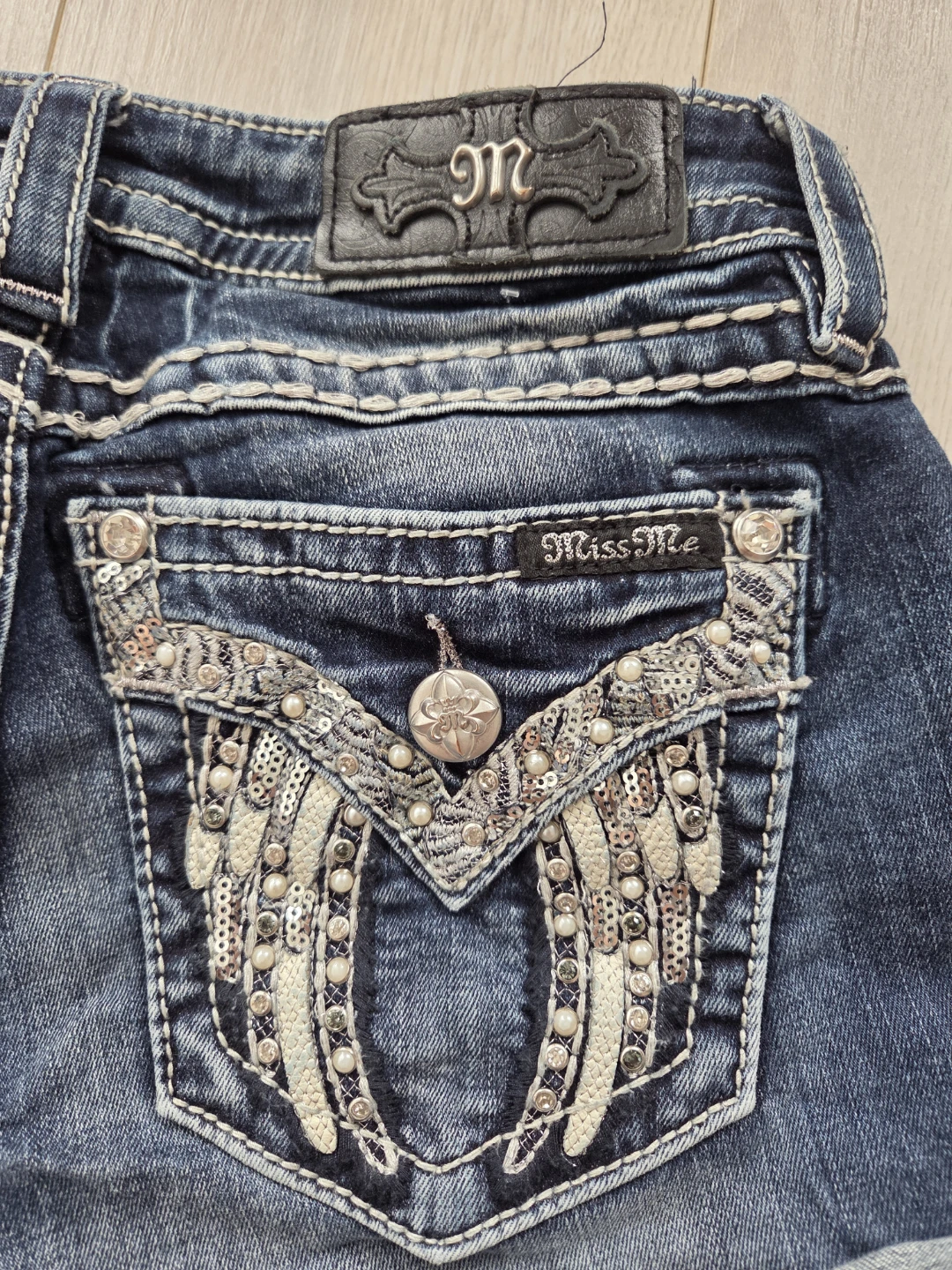 Miss Me Jeans Women's Denim Shorts Size 27 - photo 5