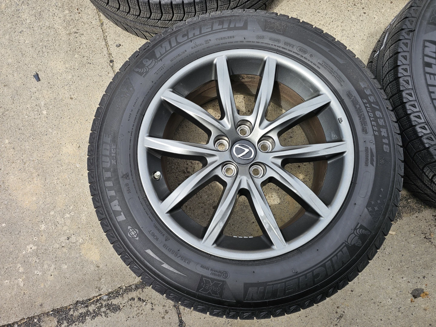 LEXUS RX350 WINTER TIRES ON O.E.M RIMS 235/65 R18