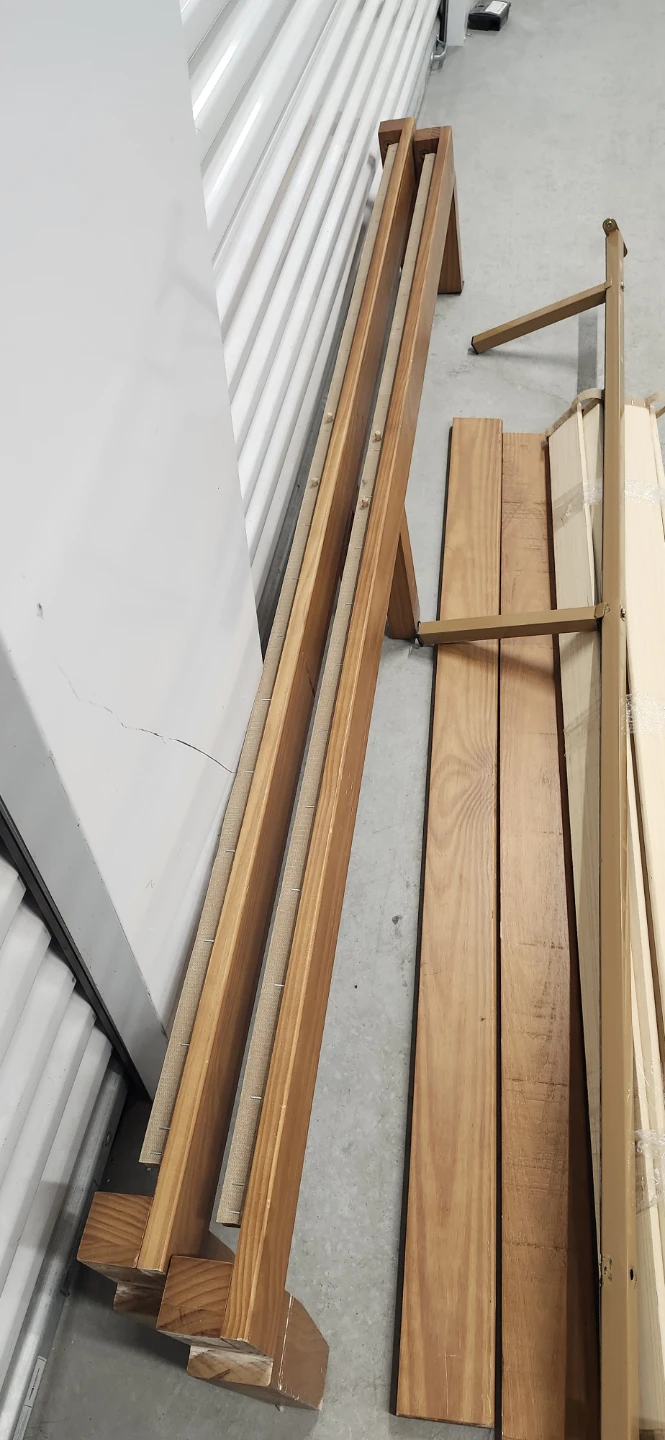 Wooden queen size mattress base - photo 4