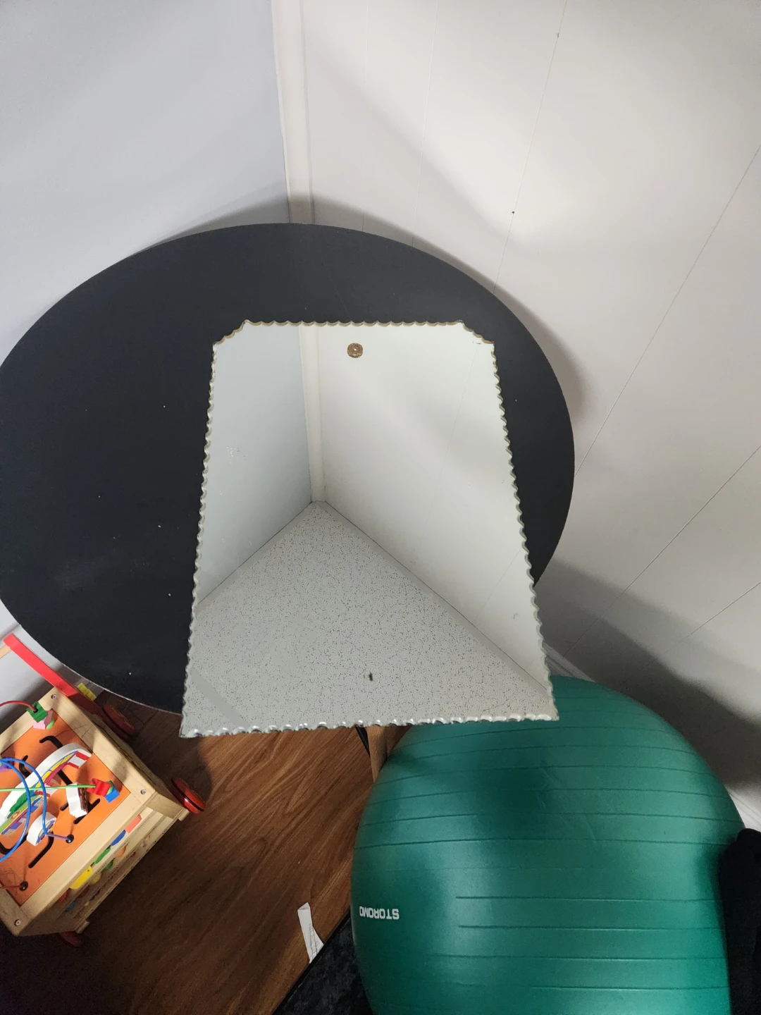 Rectangular wall mirror