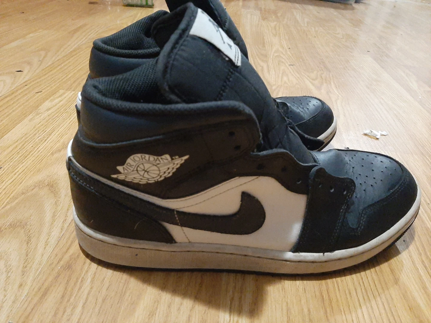 Air Jordan 1 Mid Sneakers - photo 2