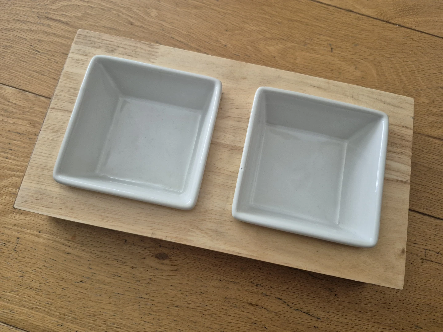 Set of 2 Square Ceramic Pet Bowls on Wooden Stand