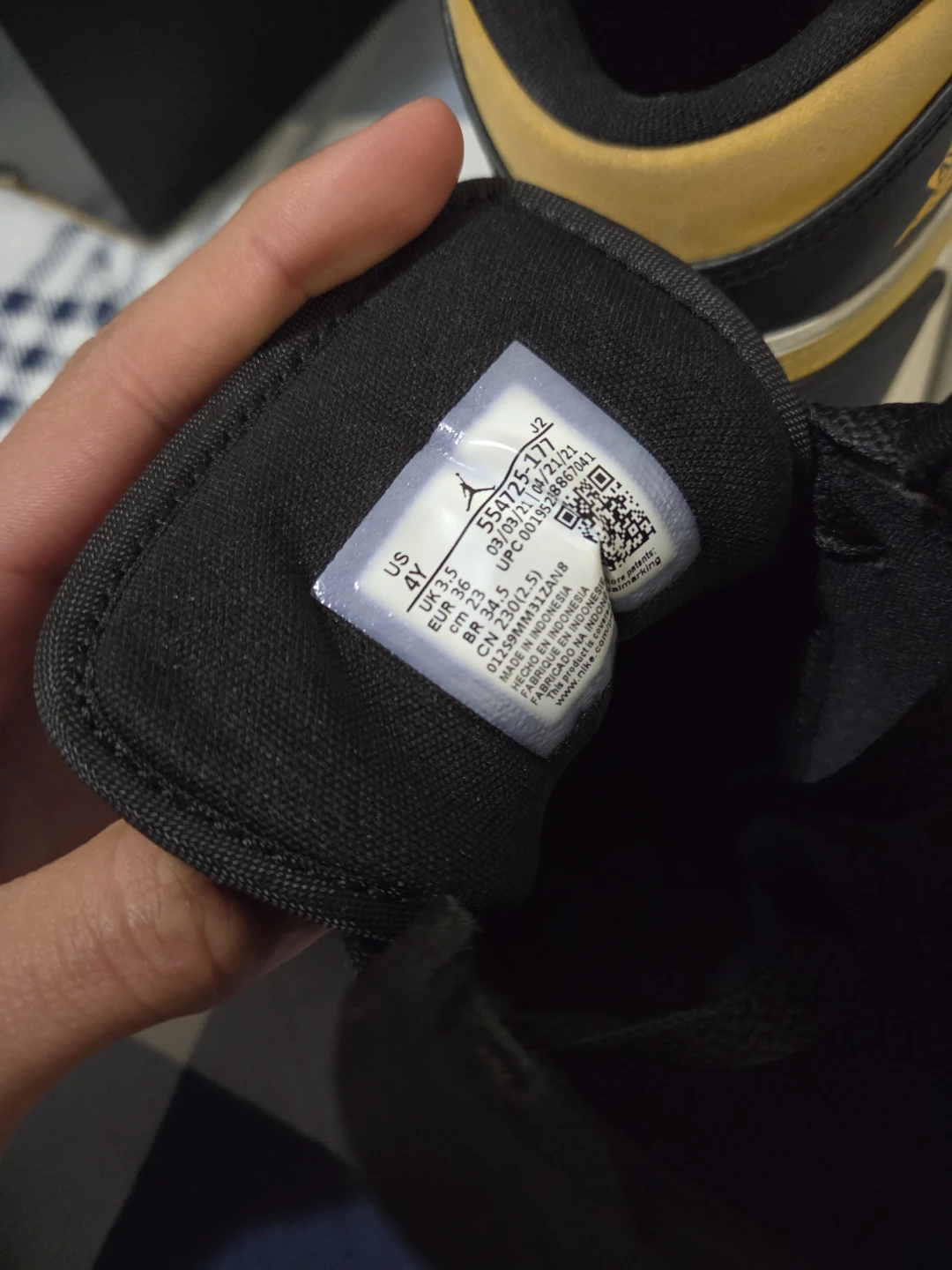 Air Jordan 1 Mid Youth Sneakers - photo 3