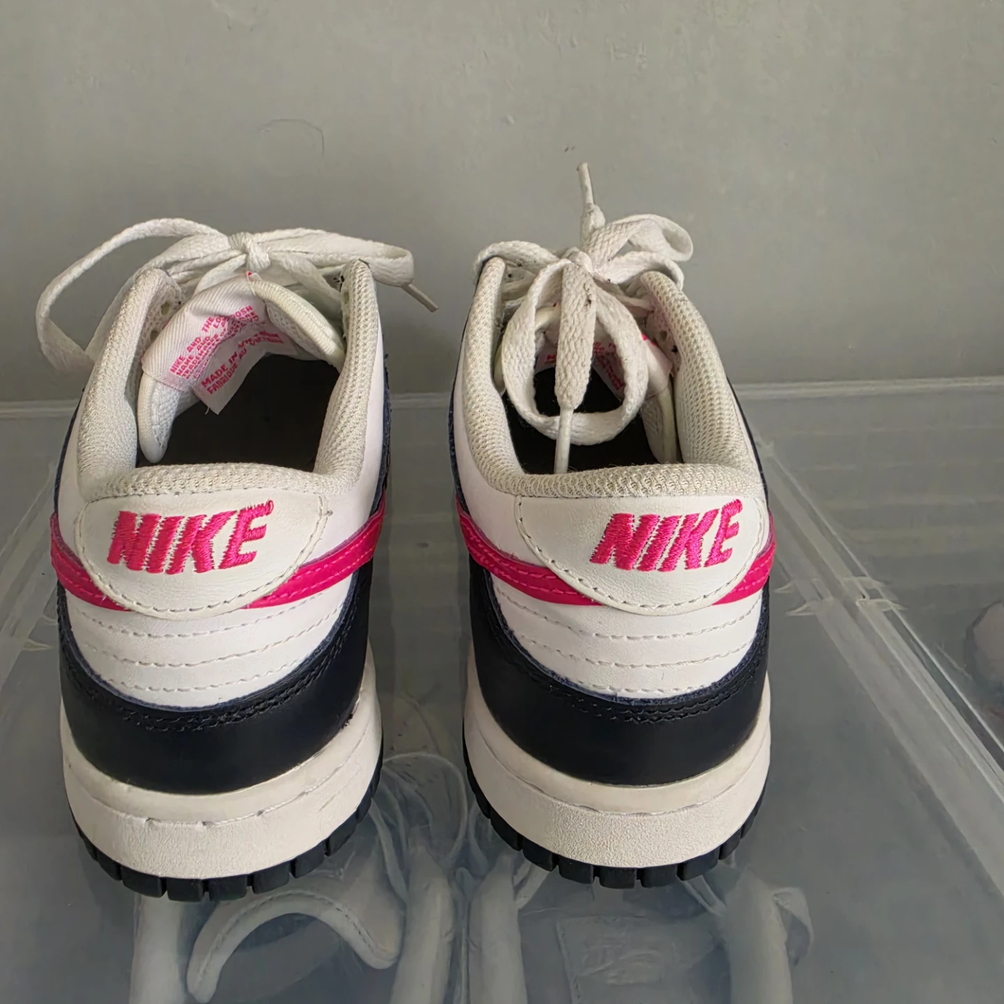 6Y Nike Dunk Low White Black Pink - EUC - photo 3