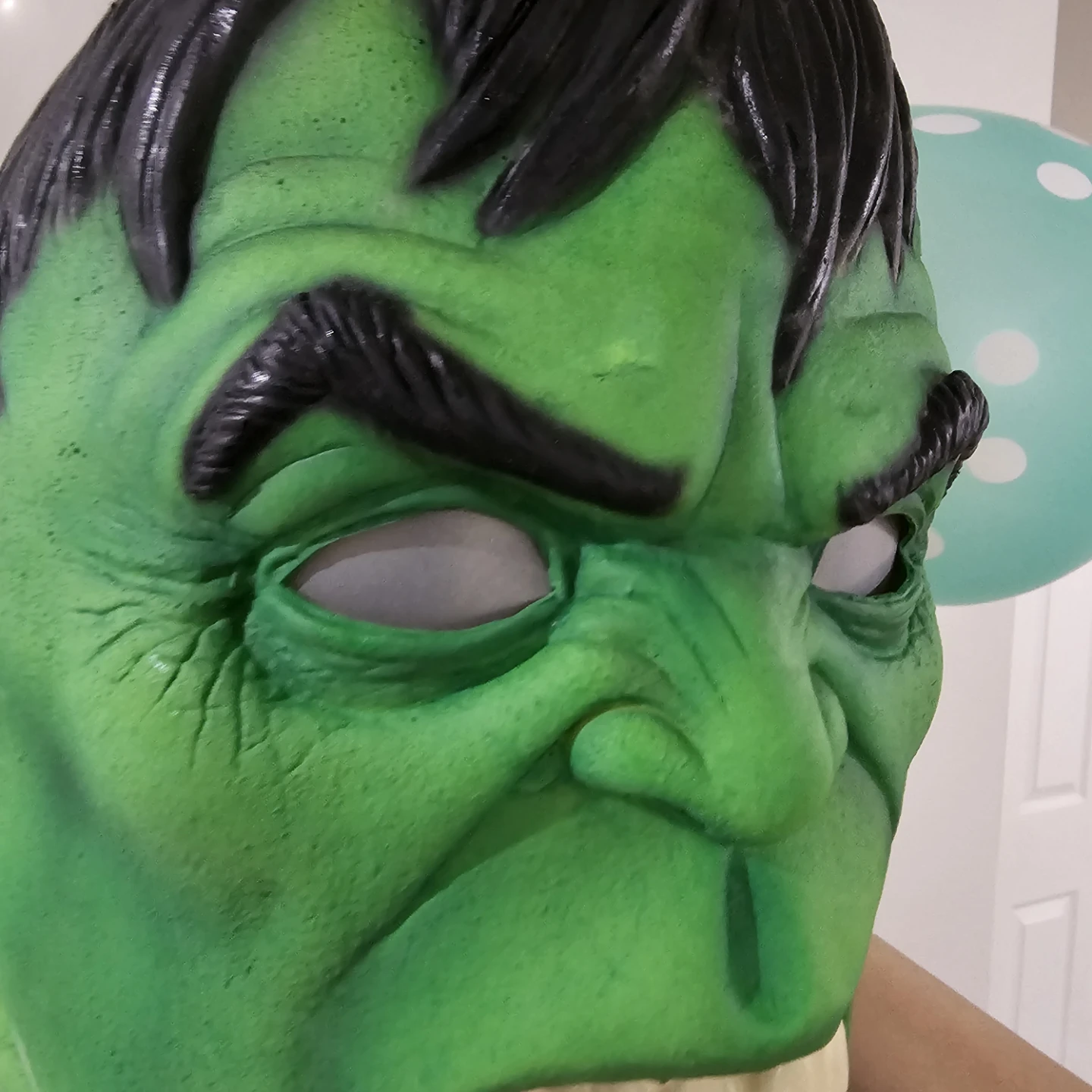 Official Marvel Hulk Full-Head Latex Mask - Excellent Condition - photo 4
