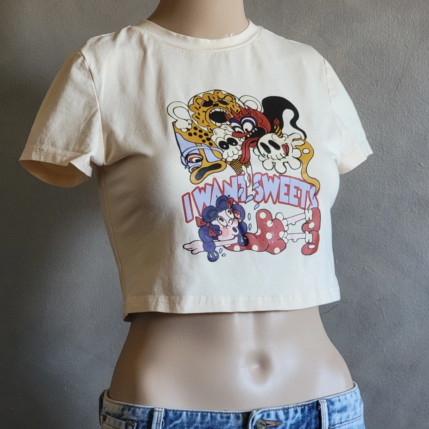 SHEIN X Graphic Crop Top