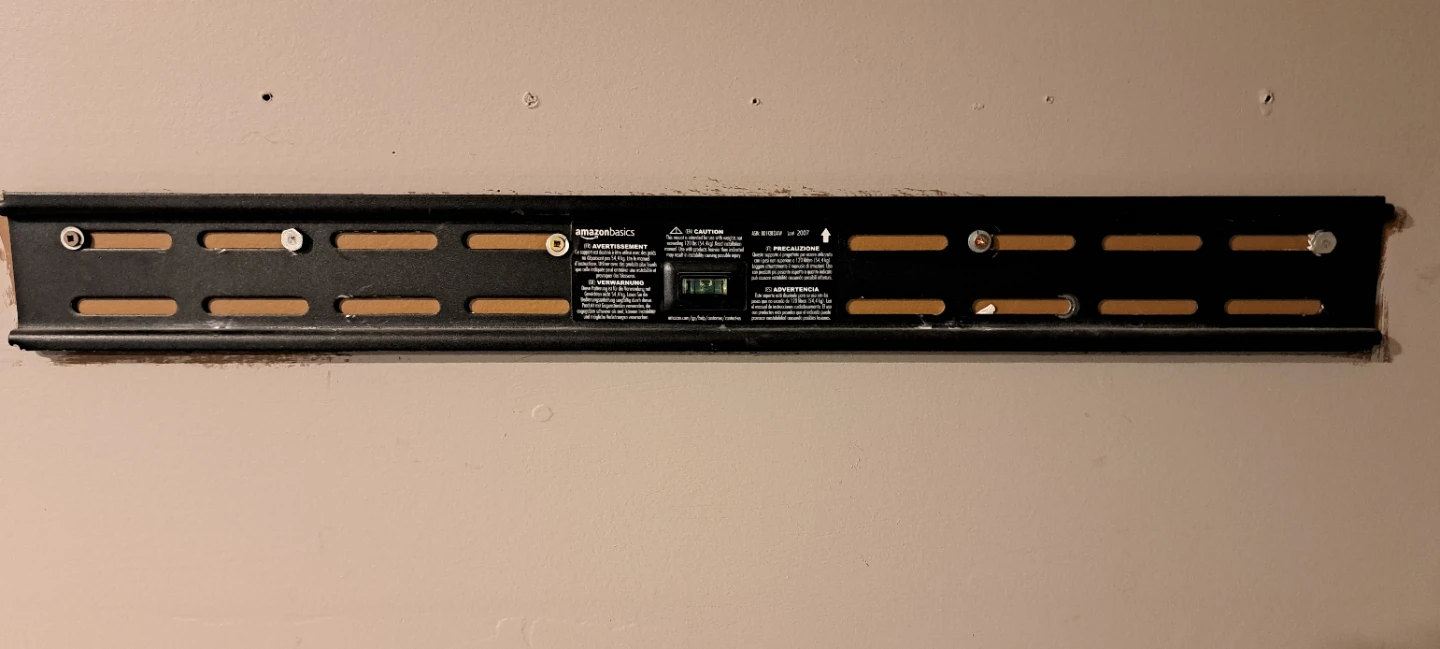 AmazonBasics TV Wall Mount Bracket - photo 3