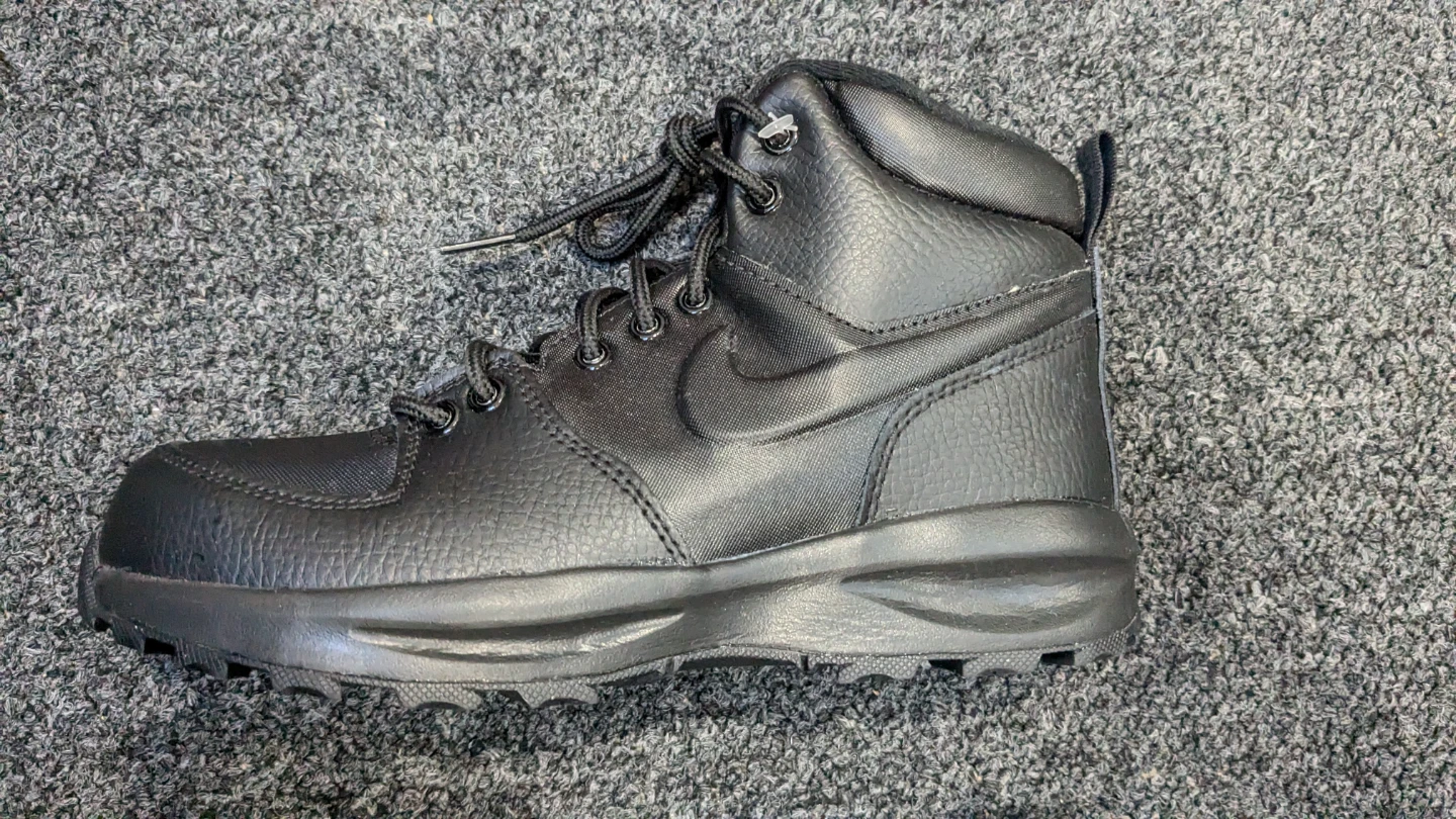 Nike Manoa LTR GS Boots Black Size 4Y