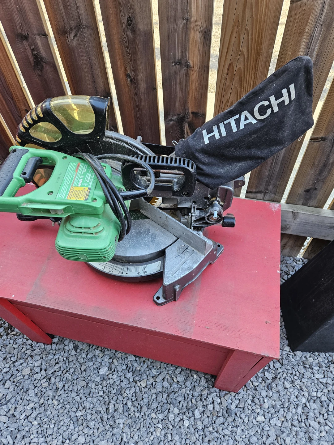 Hitachi Compound 10 "Miter Saw with Dust Bag