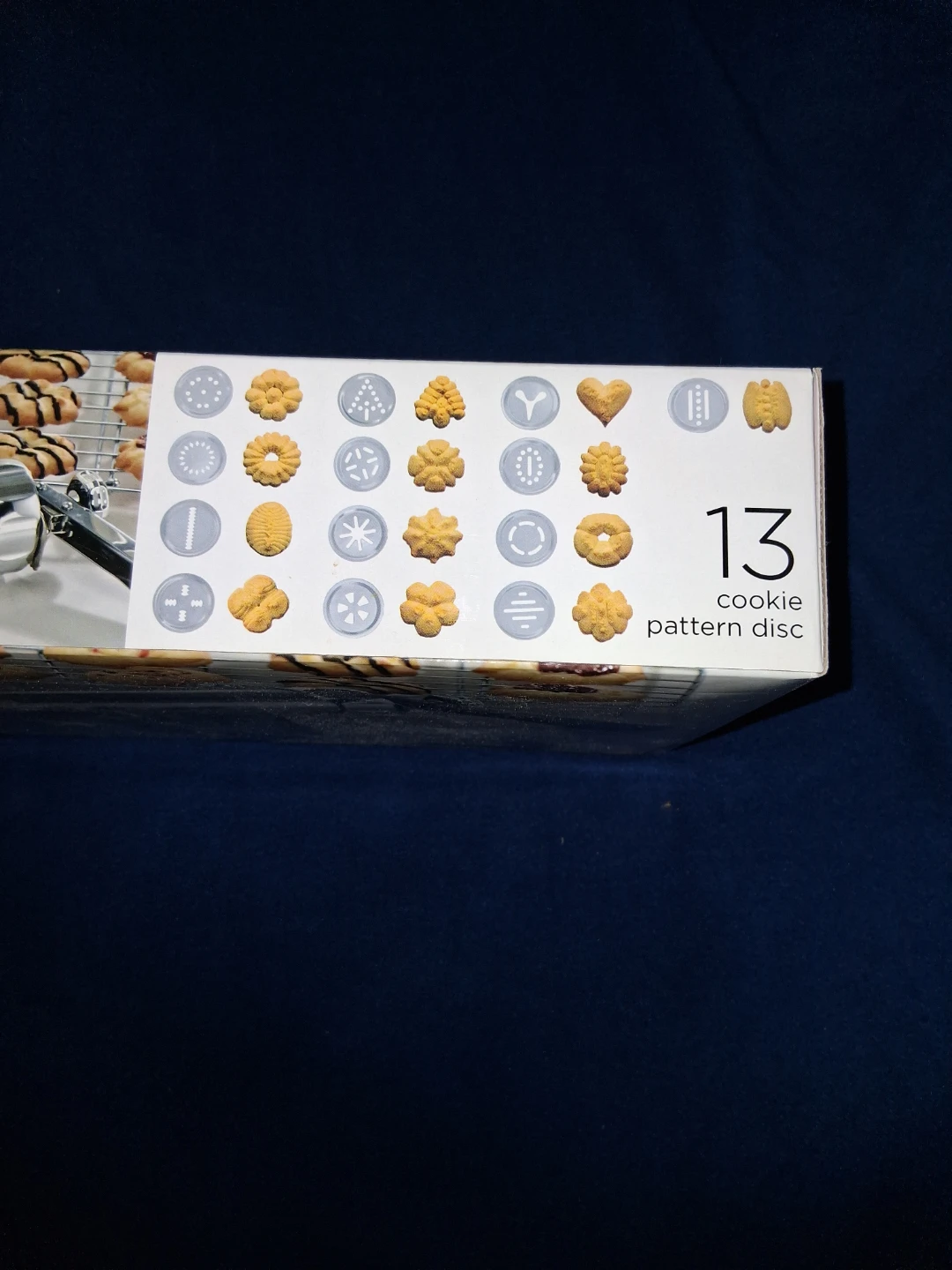 Deluxe Cookie Press with 22 Pieces - photo 2