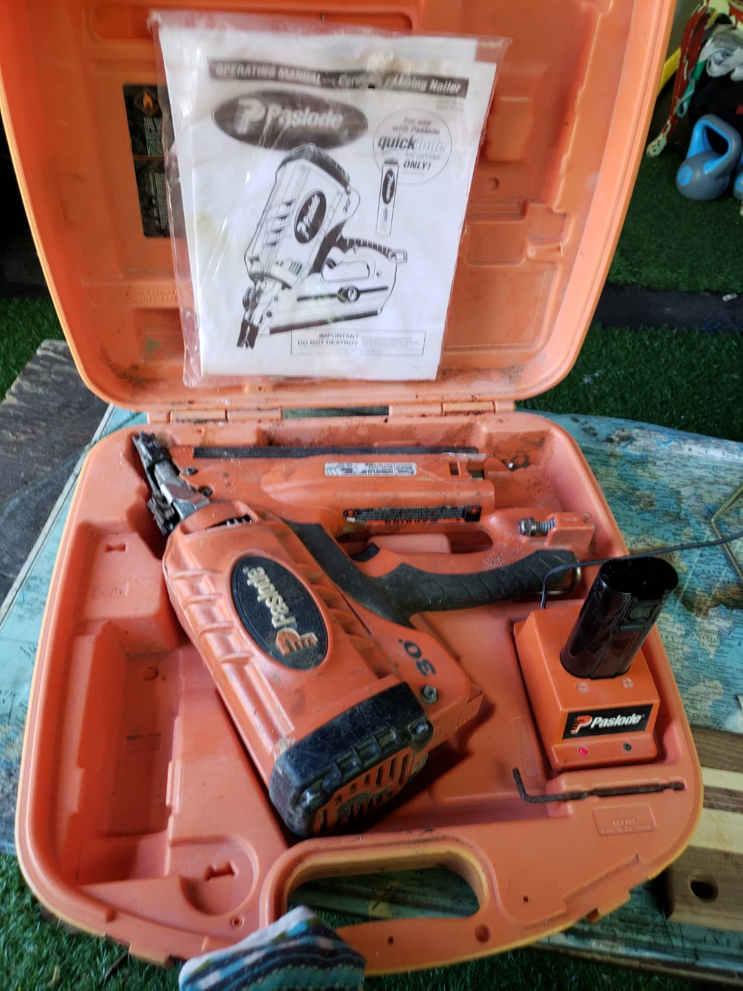 Paslode 30 Degree Cordless Framing Nailer with Case and Charger