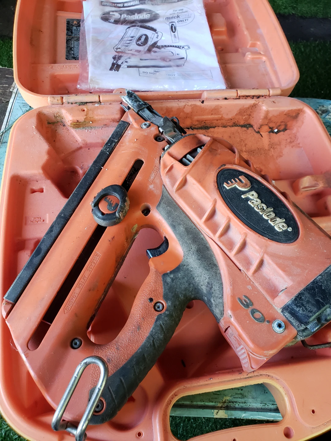 Paslode 30 Degree Cordless Framing Nailer with Case and Charger - photo 5