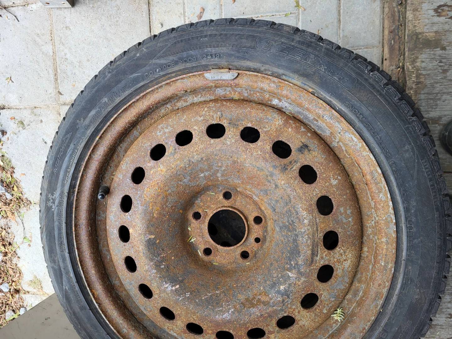 Kumho 225/45R18 Winter Tires with Rims