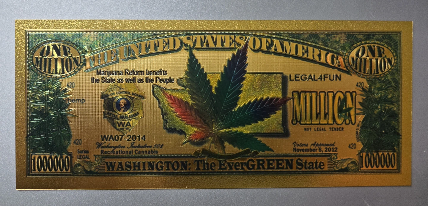 Gold Legal 4 Fun Marijuana Banknotes (1 Million & 100)