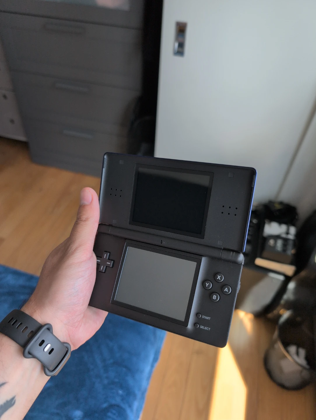 Nintendo DS Lite - Blue - Like New - Games and Case Included - photo 3