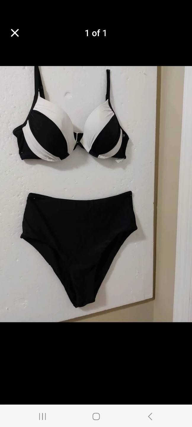 Black and white bikini set