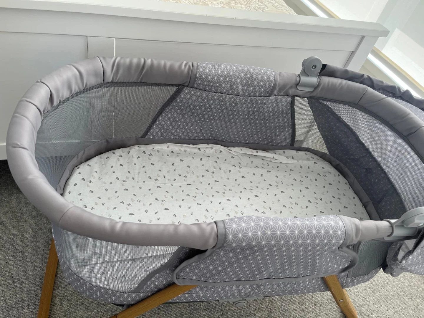 Grey Bassinet from Canadian Tire - photo 3
