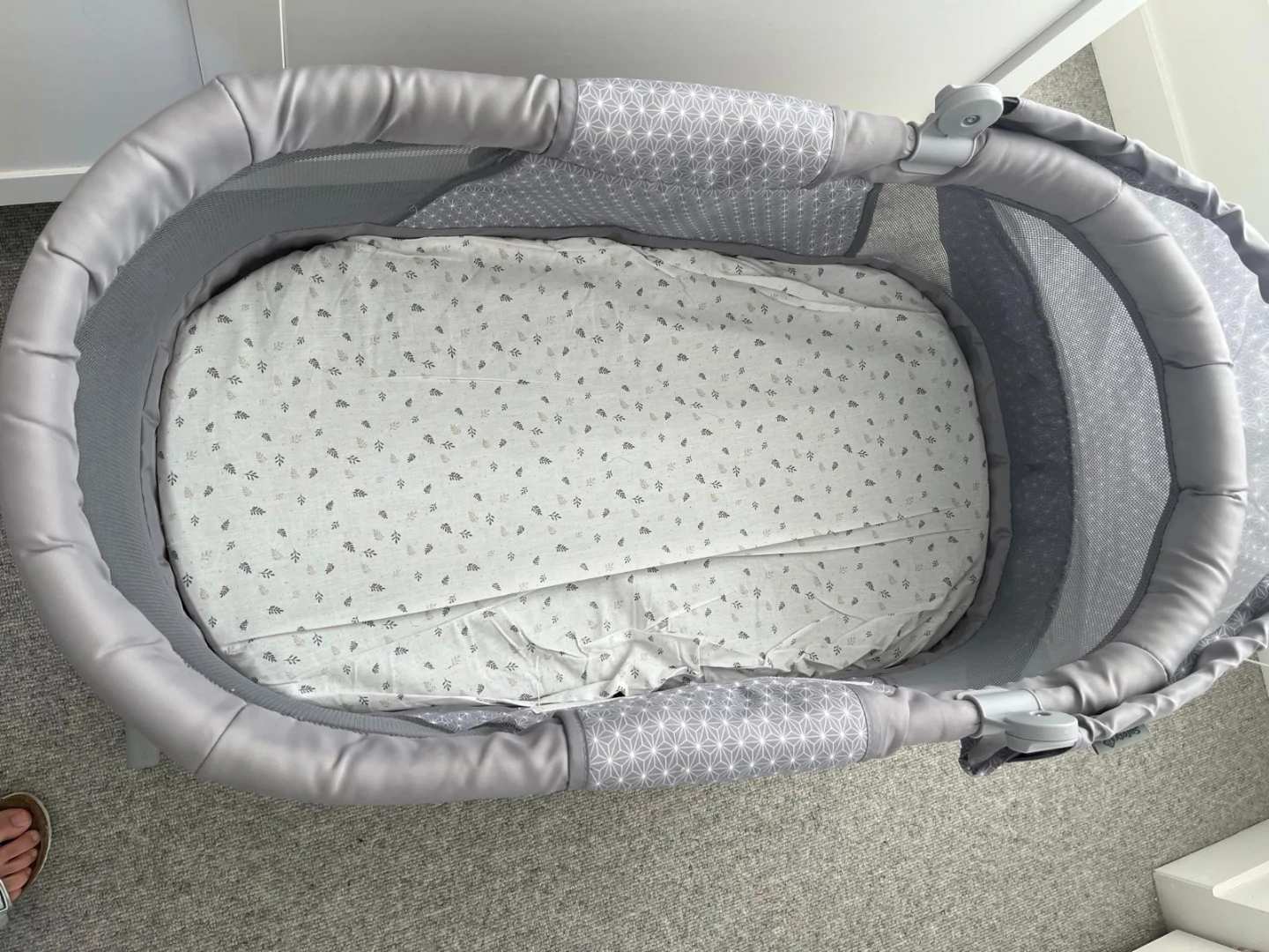 Grey Bassinet from Canadian Tire - photo 4