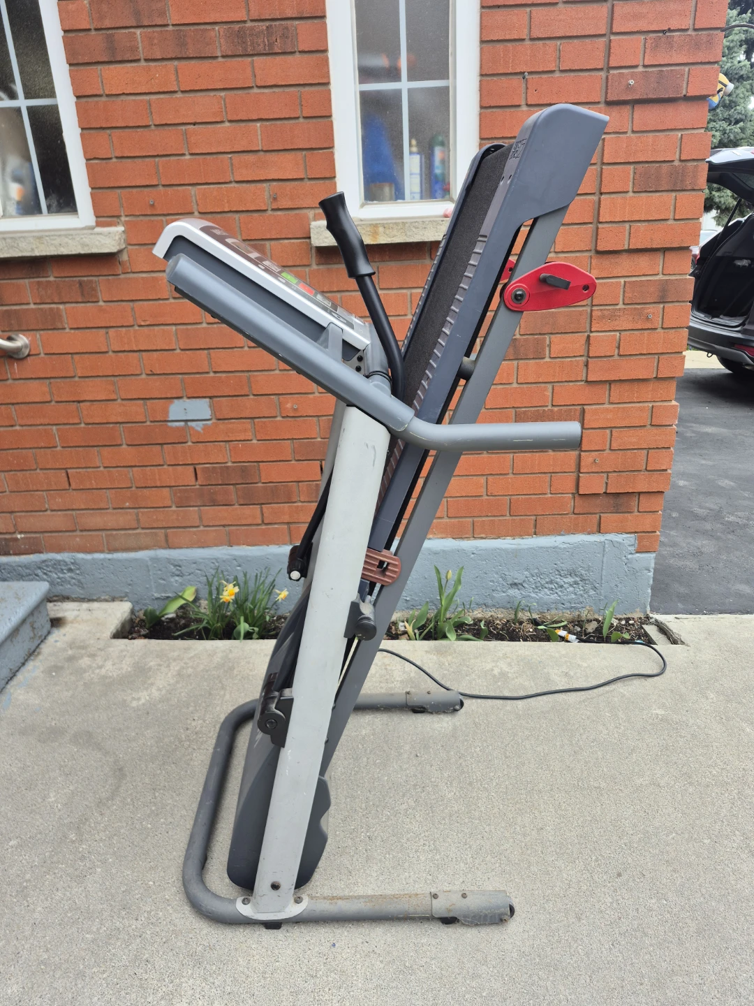 Weslo Crosswalk 5.0t Treadmill - photo 2