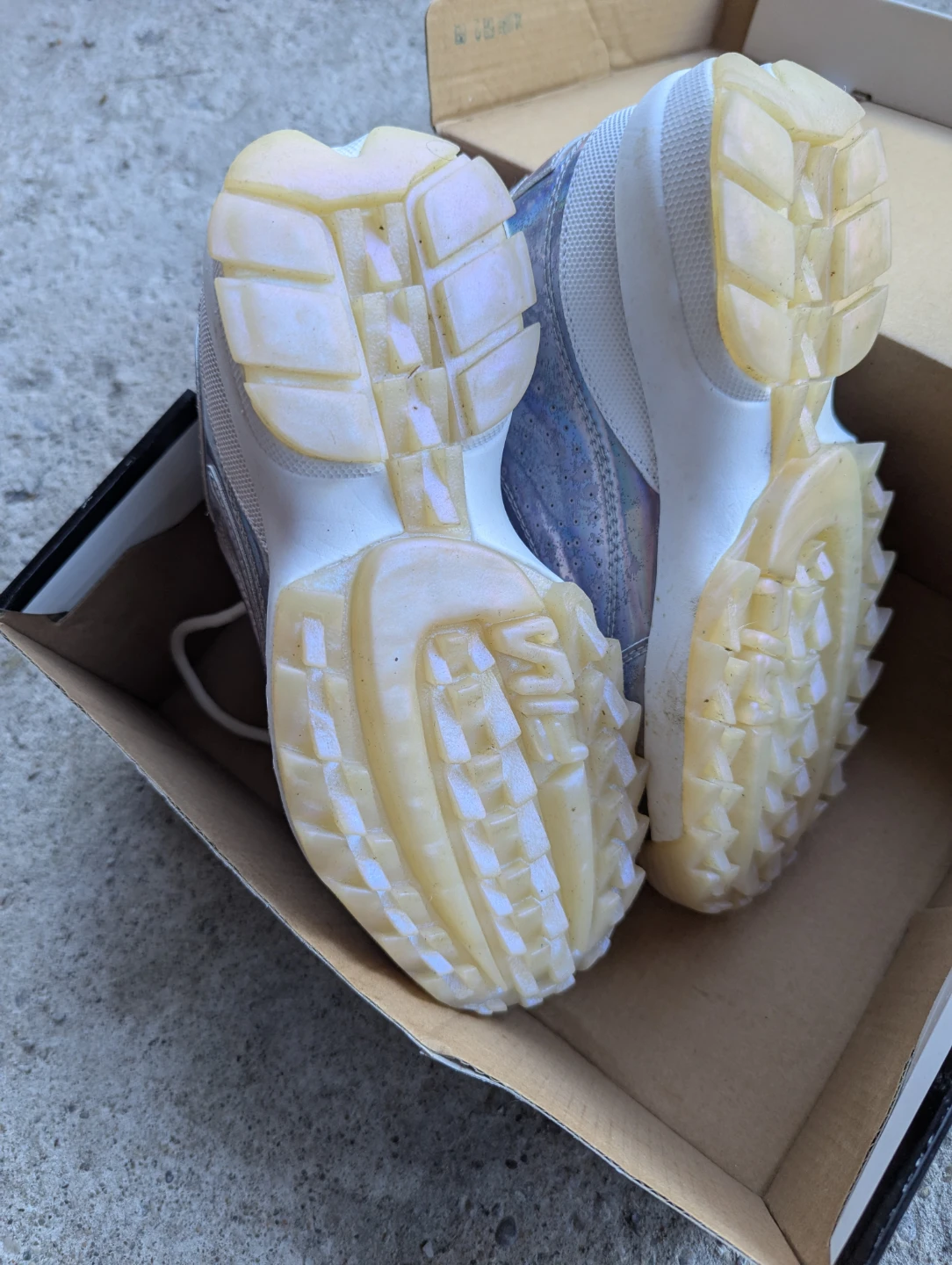 FILA Disruptor II IRI – Women's Metallic Iridescent Sneakers - photo 2