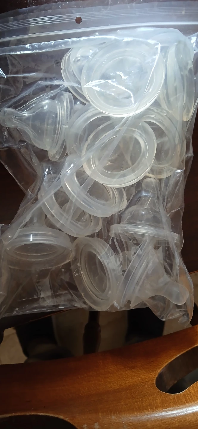 Bag of 14 Clear Silicone Bottle Nipples