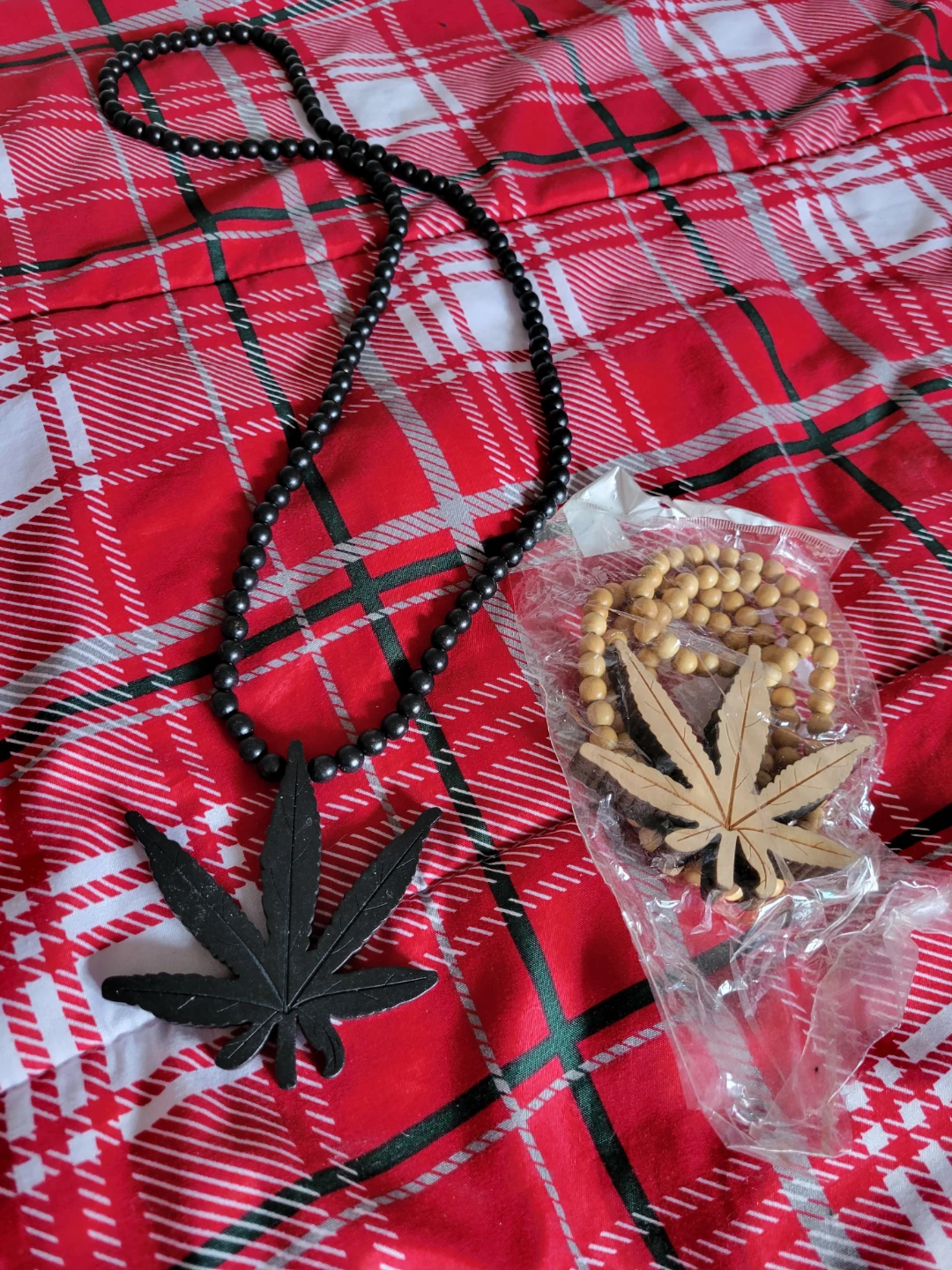 2 weed Leaf Pendant Necklaces