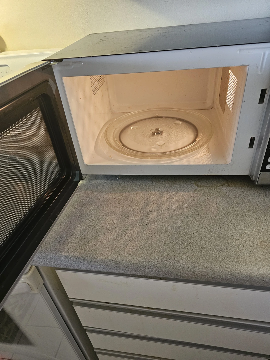 Hamilton Beach Microwave Oven - Stainless Steel - photo 2