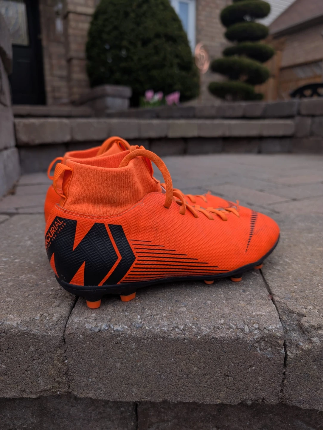 Nike Mercurial soccer cleats shoes orange -  Size 5.5Y - photo 2