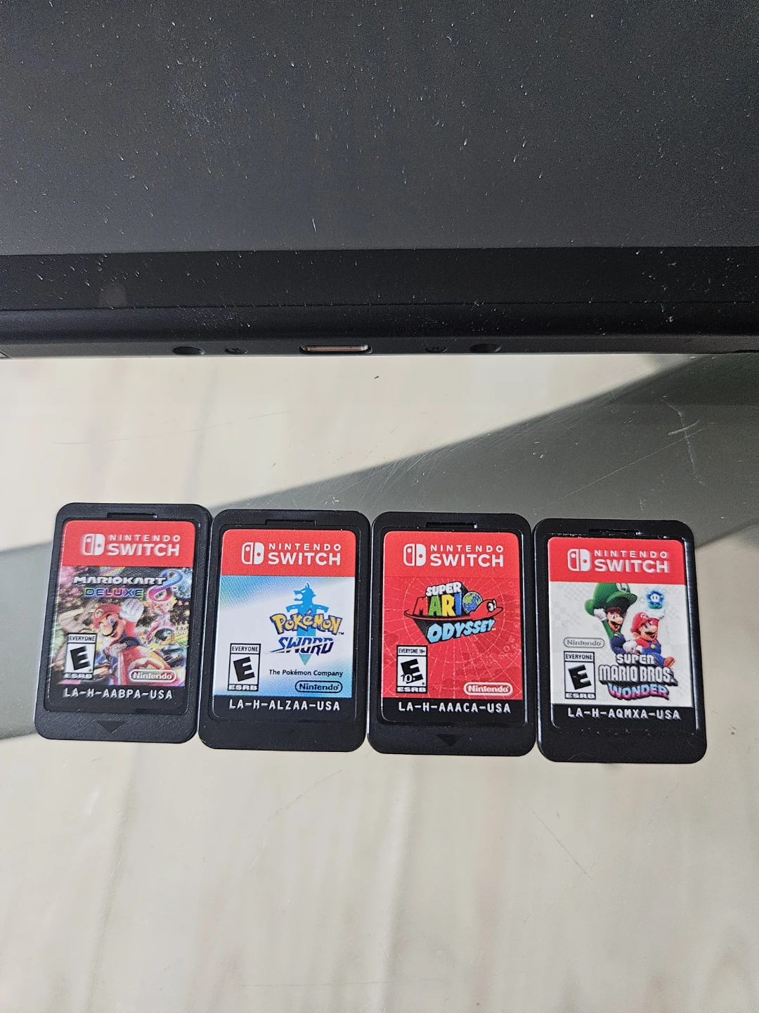 Nintendo Switch Bundle with 4 Games - photo 2