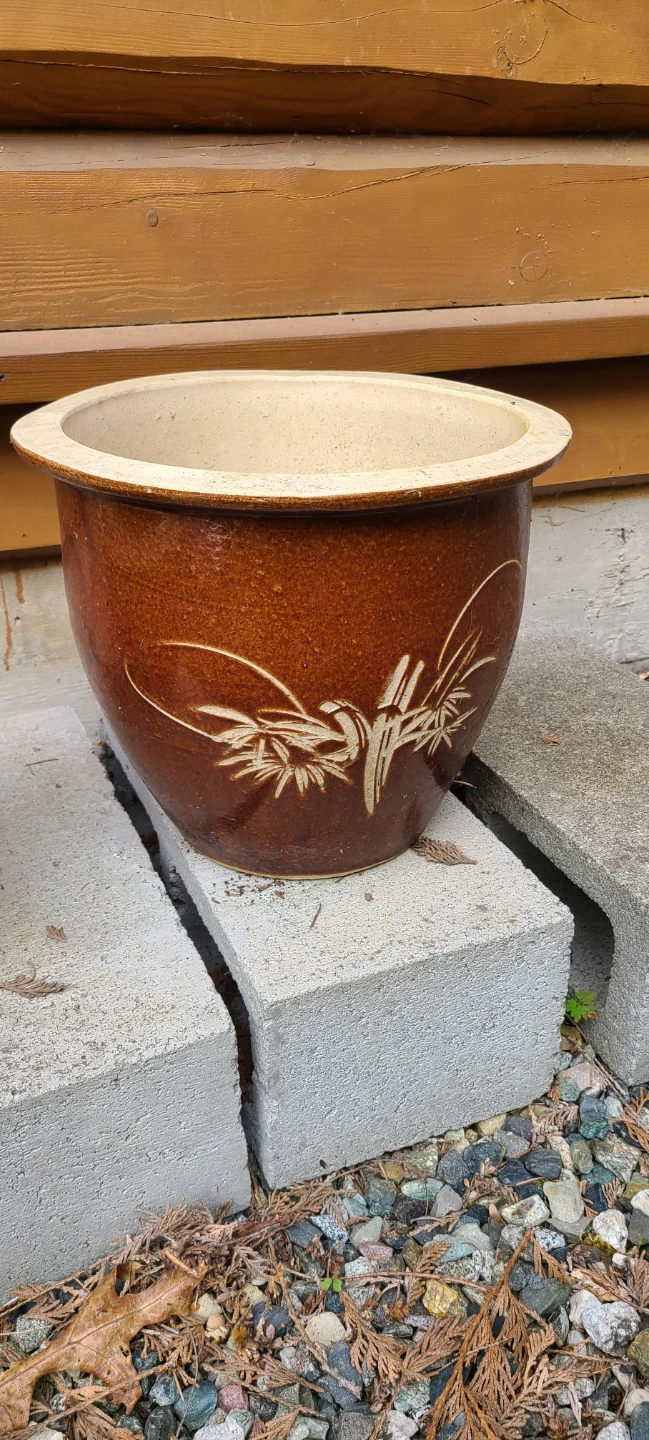 Pottery planter