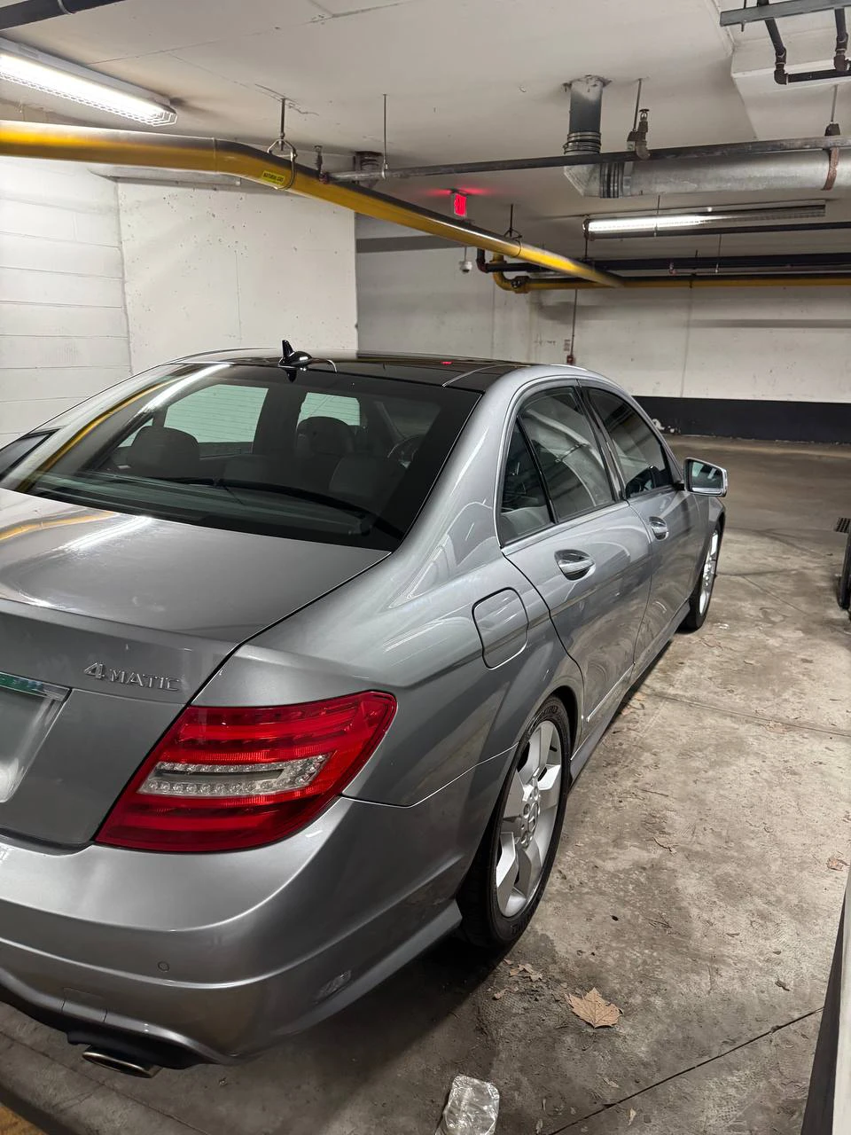 Mercedes-Benz C300 4MATIC Sedan - photo 4