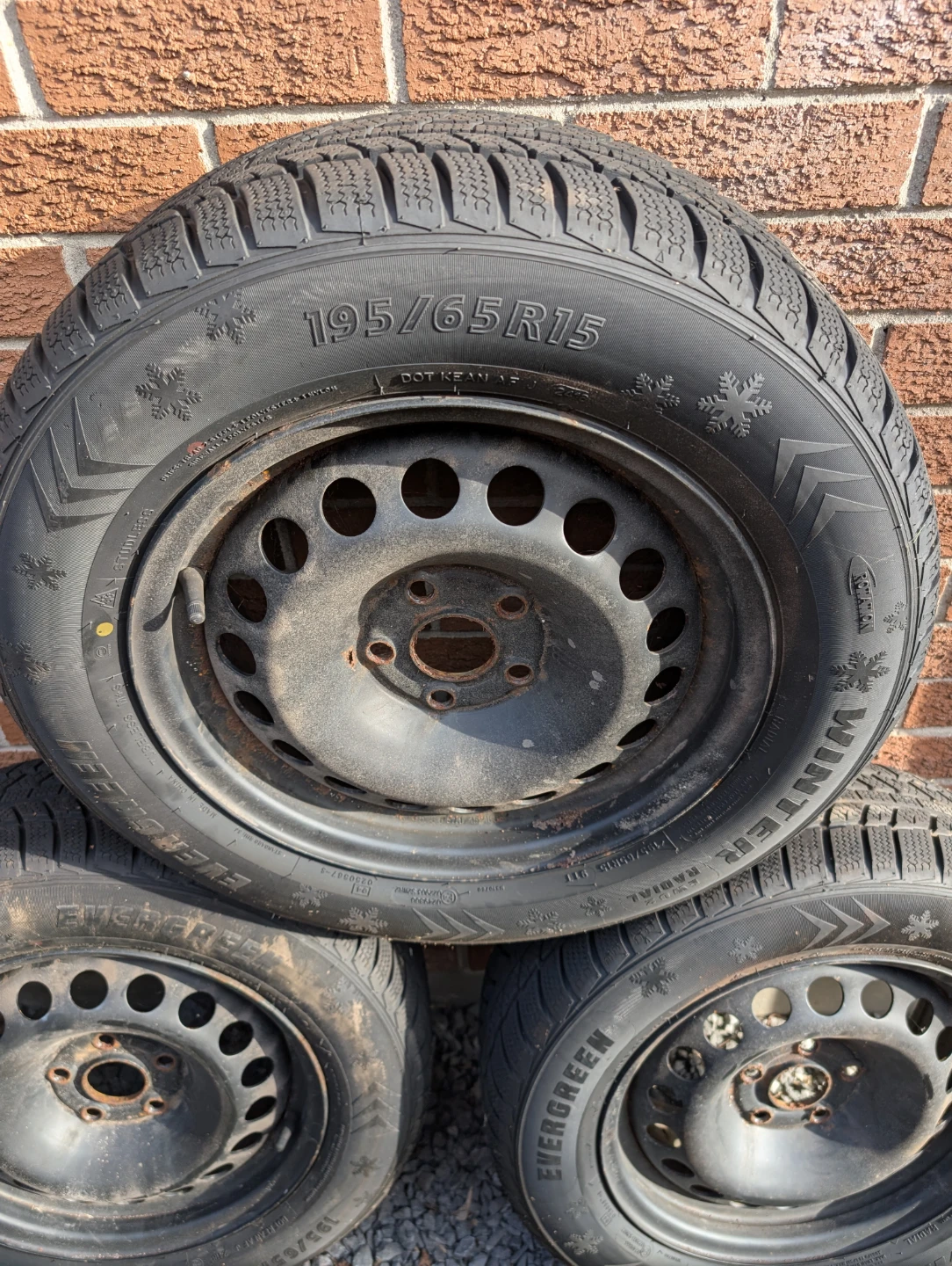 Evergreen Winter Radial Tires 195/65R15 - photo 4