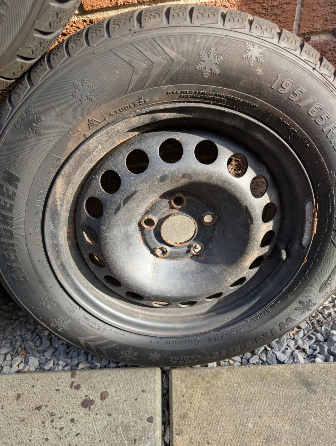 Evergreen Winter Radial Tires 195/65R15 - photo 5
