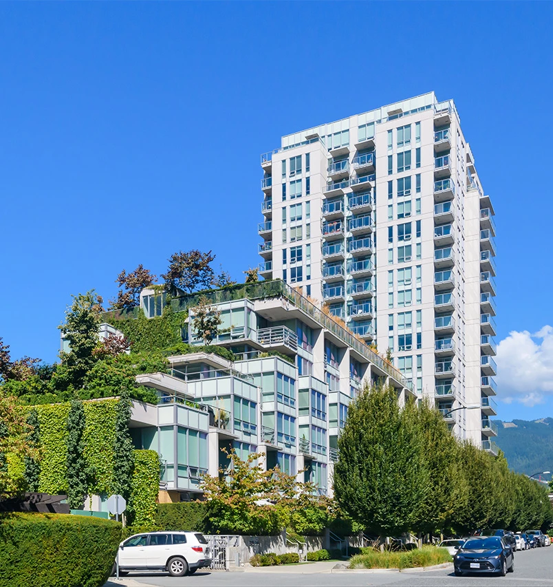 Renting the central Lonsdale Apartment! - photo 2