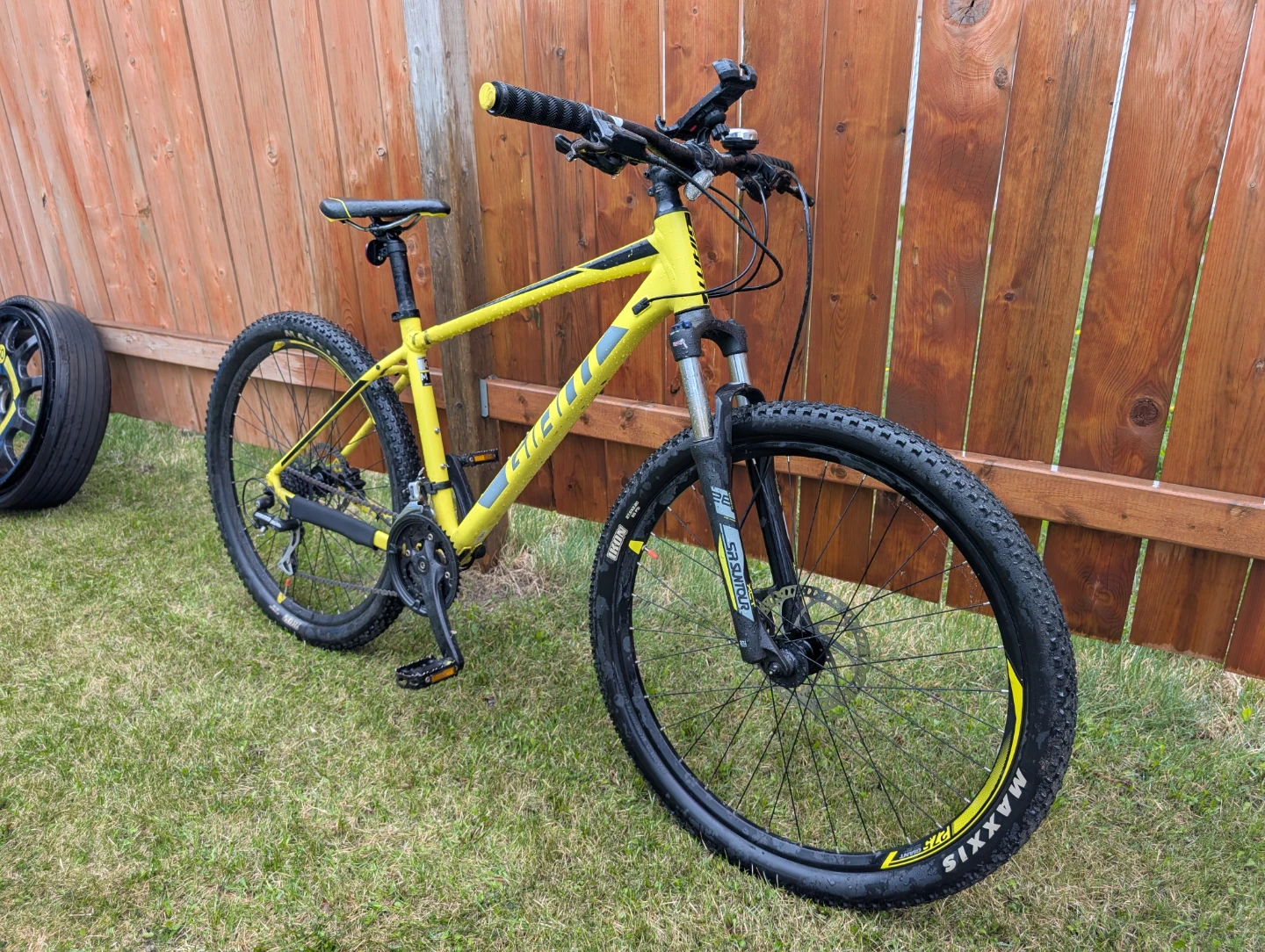 Giant 27.5in Mountain Bike - Giant Talon 3 - photo 2