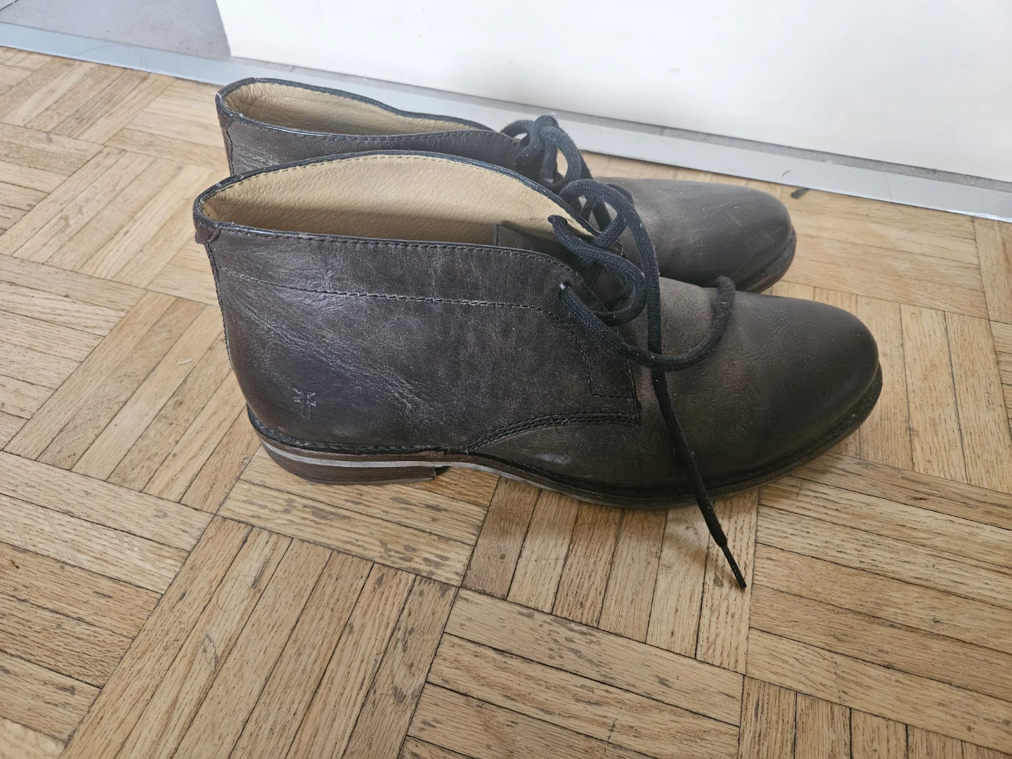 10.5 mens, FRYE Leather Boots Chukka Boots - photo 2