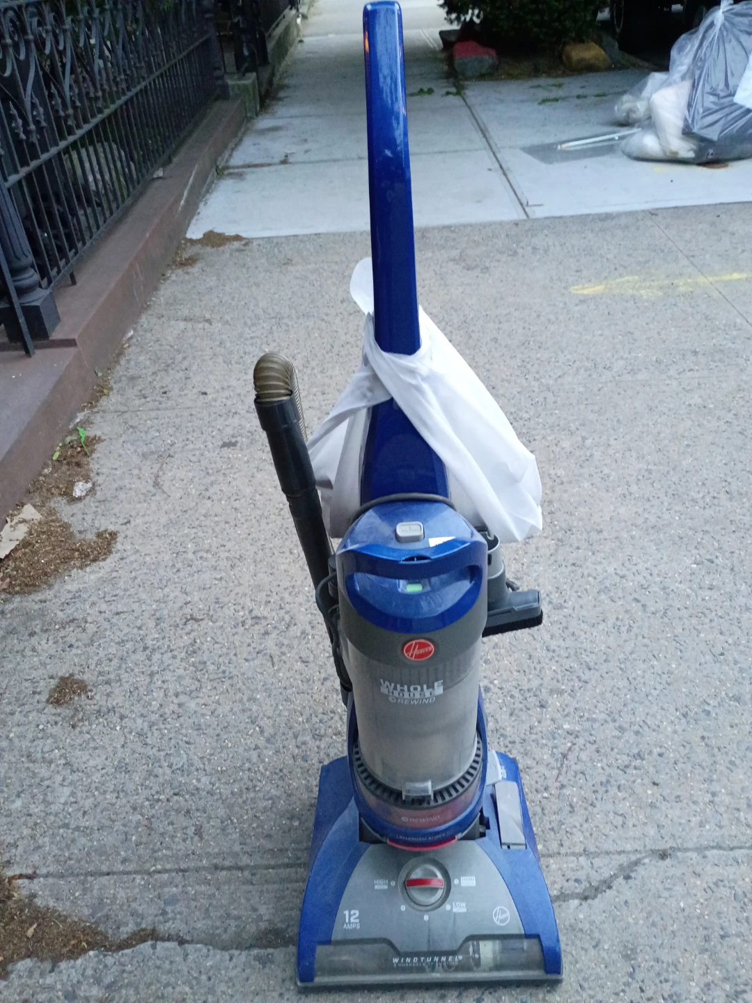 Hoover Windtunnel Vacuum Cleaner - Blue