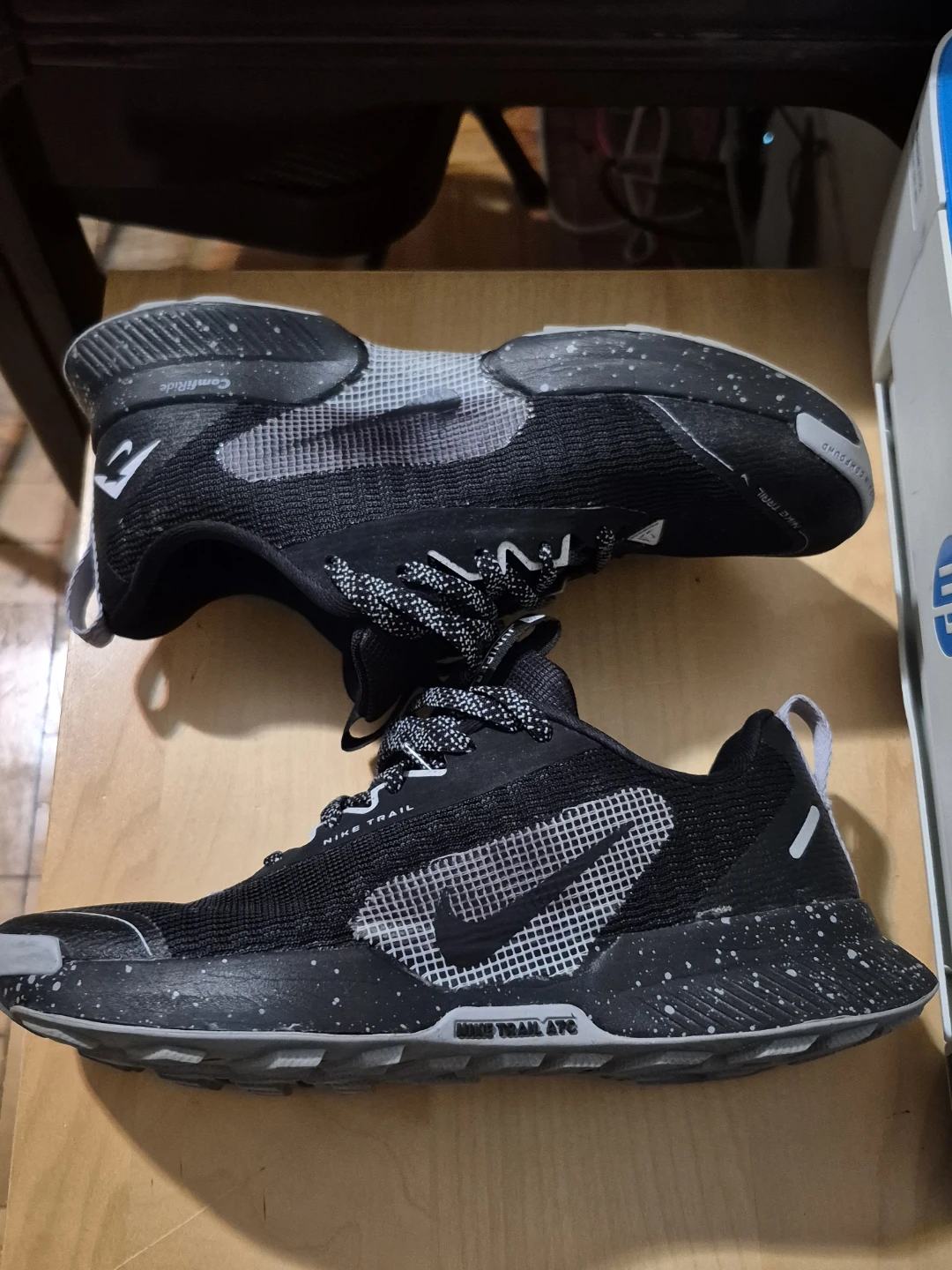 Nike Size 7 Juniper Trail 3 Wmns Running Shoes - photo 3